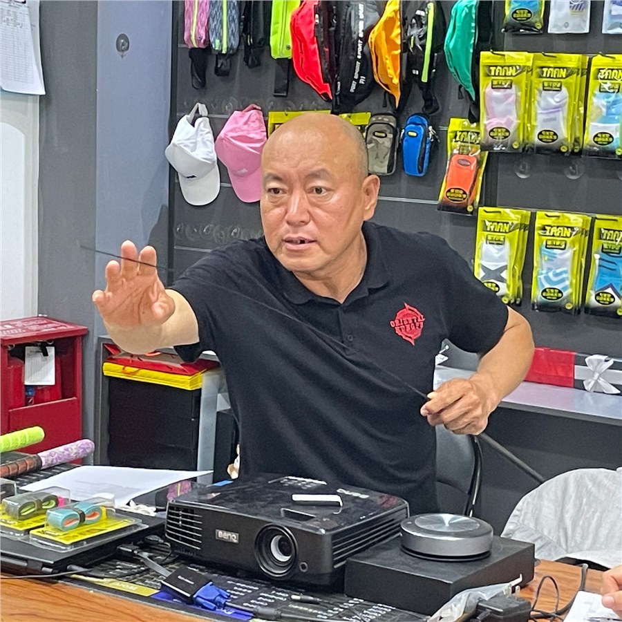 垂钓大师高洋来泰昂做客了！为你分析渔具行业现状